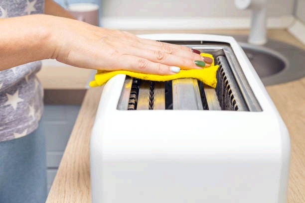 How to Clean a Toaster